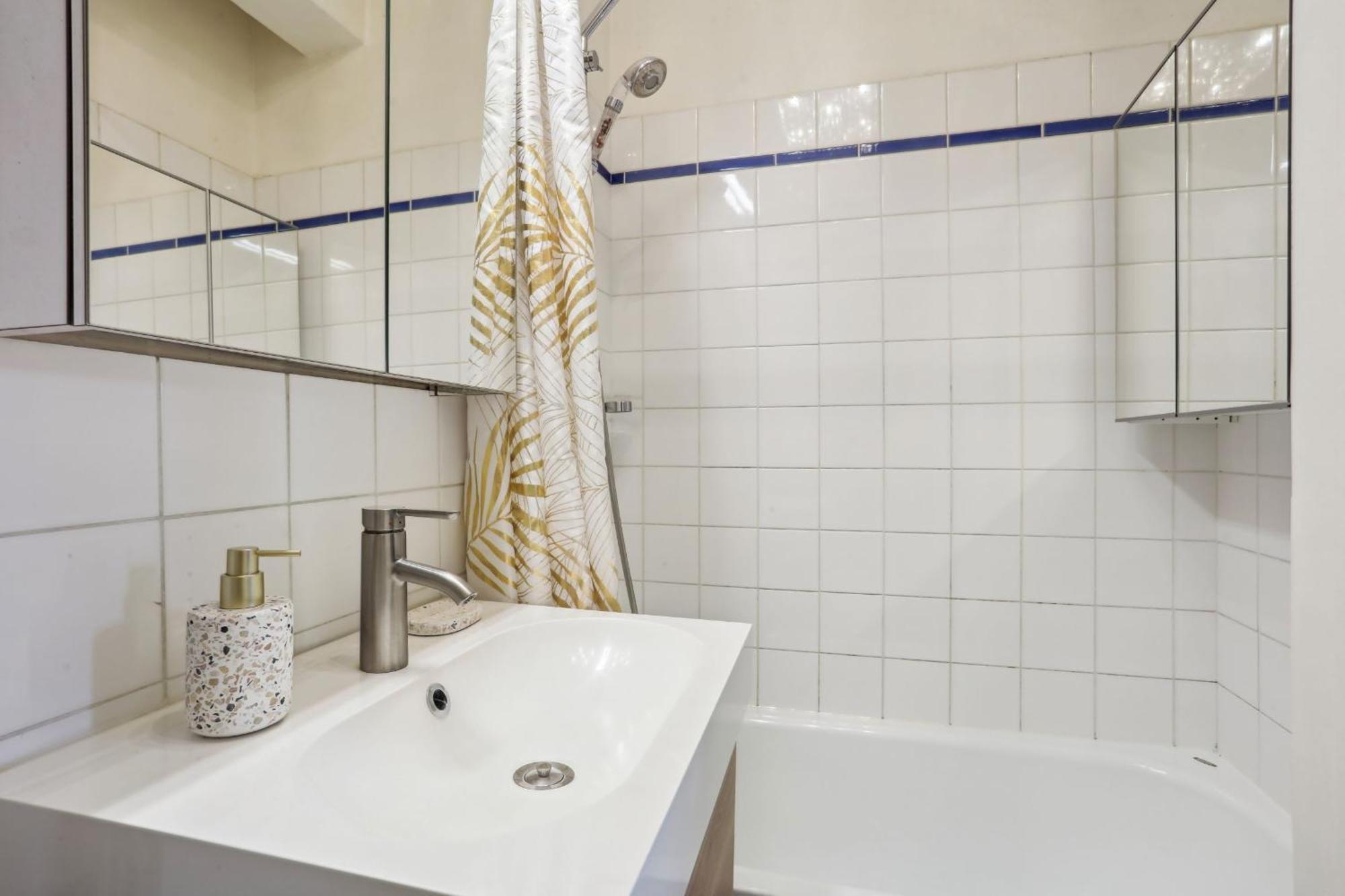 Eiffel Tower & Faubourg - 1Br - Cityapartmentstay Paris Exterior foto